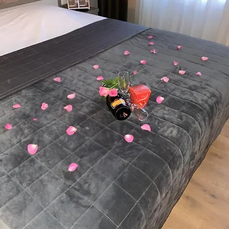 't Peperhuys Otel 3*